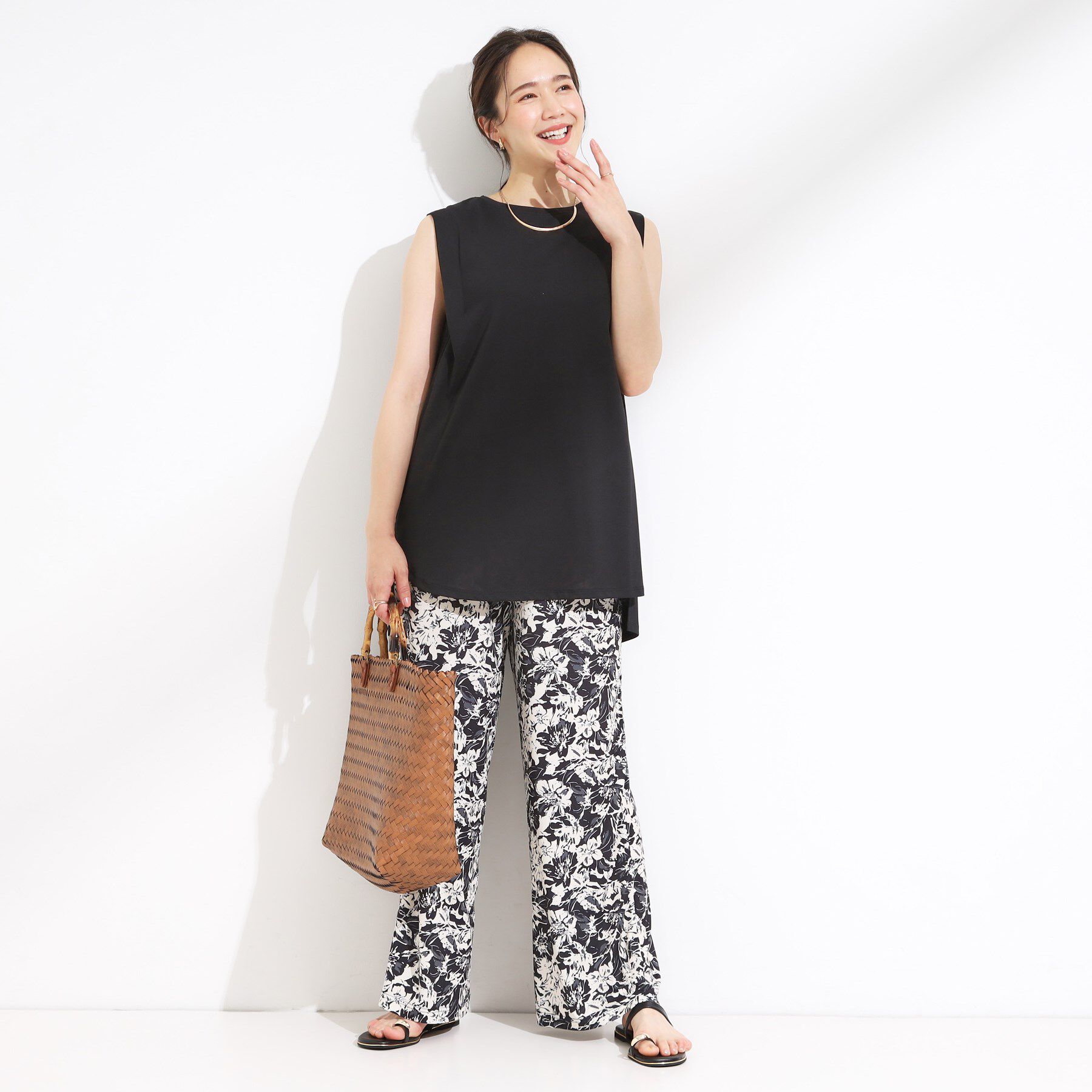 SHOO･LA･RUE「【汗ジミ軽減/ひんやり/UV】大人のヘルシーな着こなしに タックノースリーブチュニック」|チュニック|