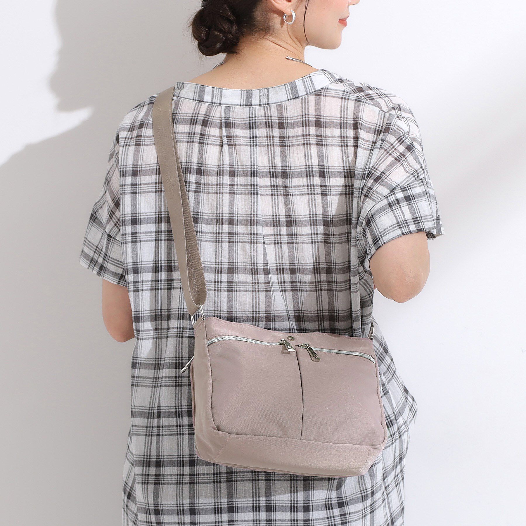 SHOO･LA･RUE「【撥水】フロントポケットショルダーバッグ」|ショルダー・メッセンジャー|