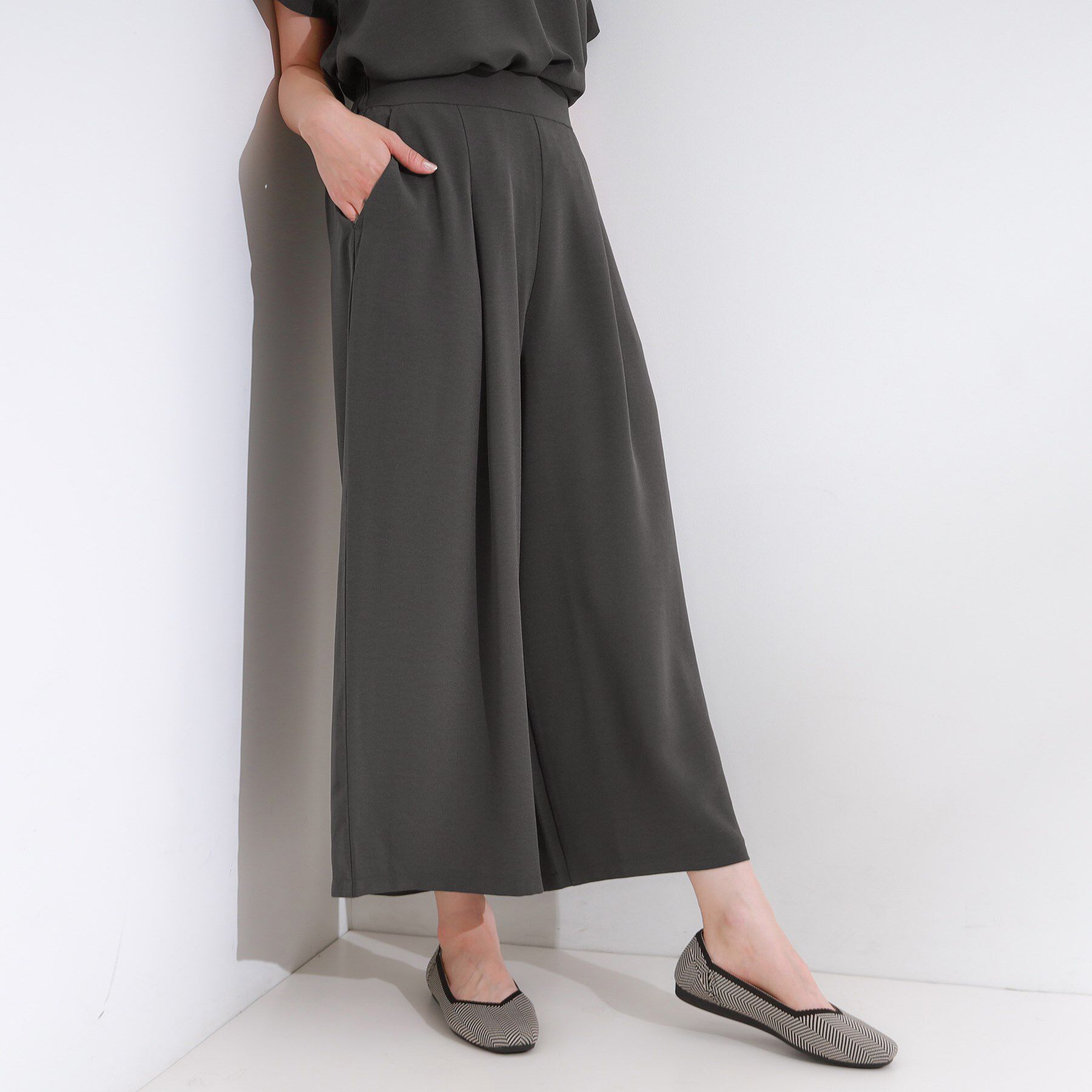 SHOO･LA･RUE「【セットアップ可】下半身カバーにも タックスカーチョ」|その他|チャコールグレー(0