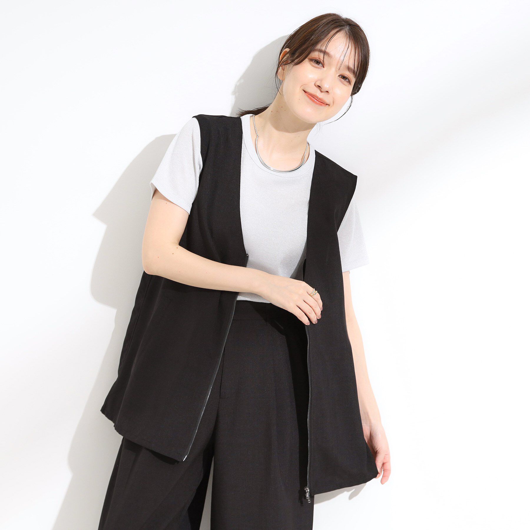 SHOO･LA･RUE「【セットアップ可】さらりと軽やかに ダブルジップ麻調ジレ」|ベスト・ジレ|