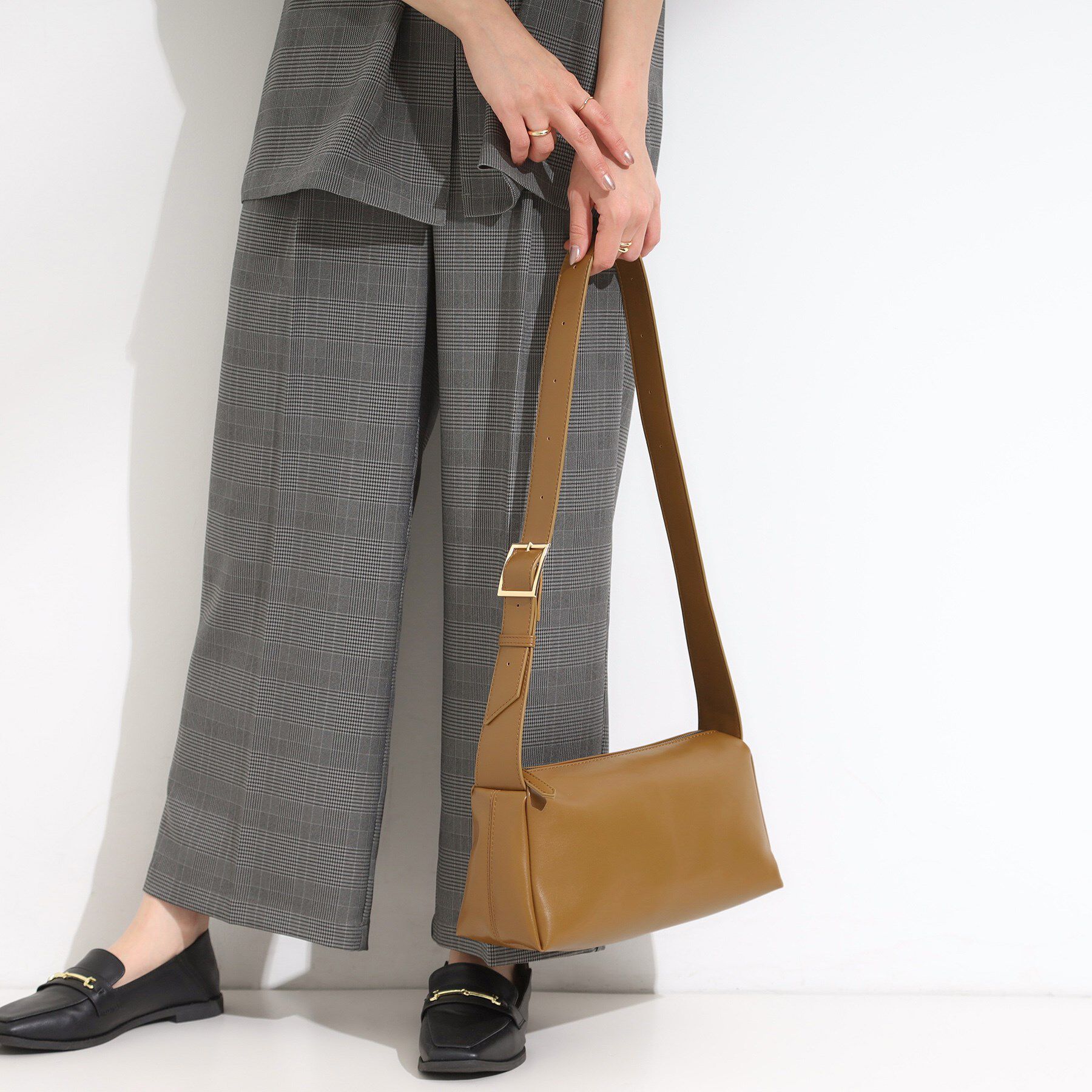 SHOO･LA･RUE「ヨコナガボックスショルダーバッグ」|ショルダー・メッセンジャー|