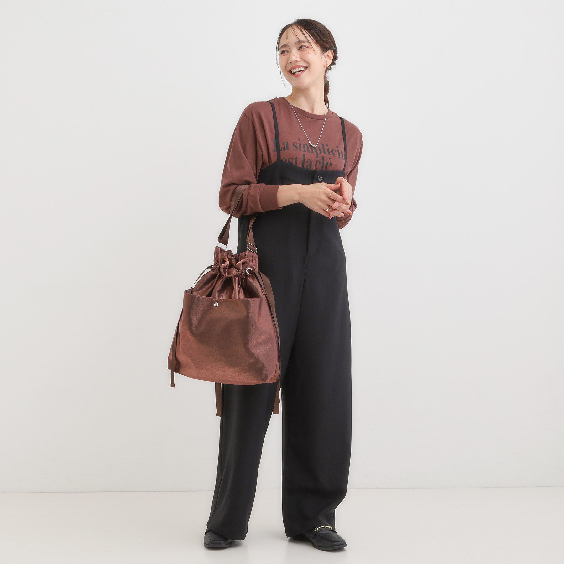 SHOO･LA･RUE「シャイニー生地巾着ショルダーバッグ」|ショルダー・メッセンジャー|