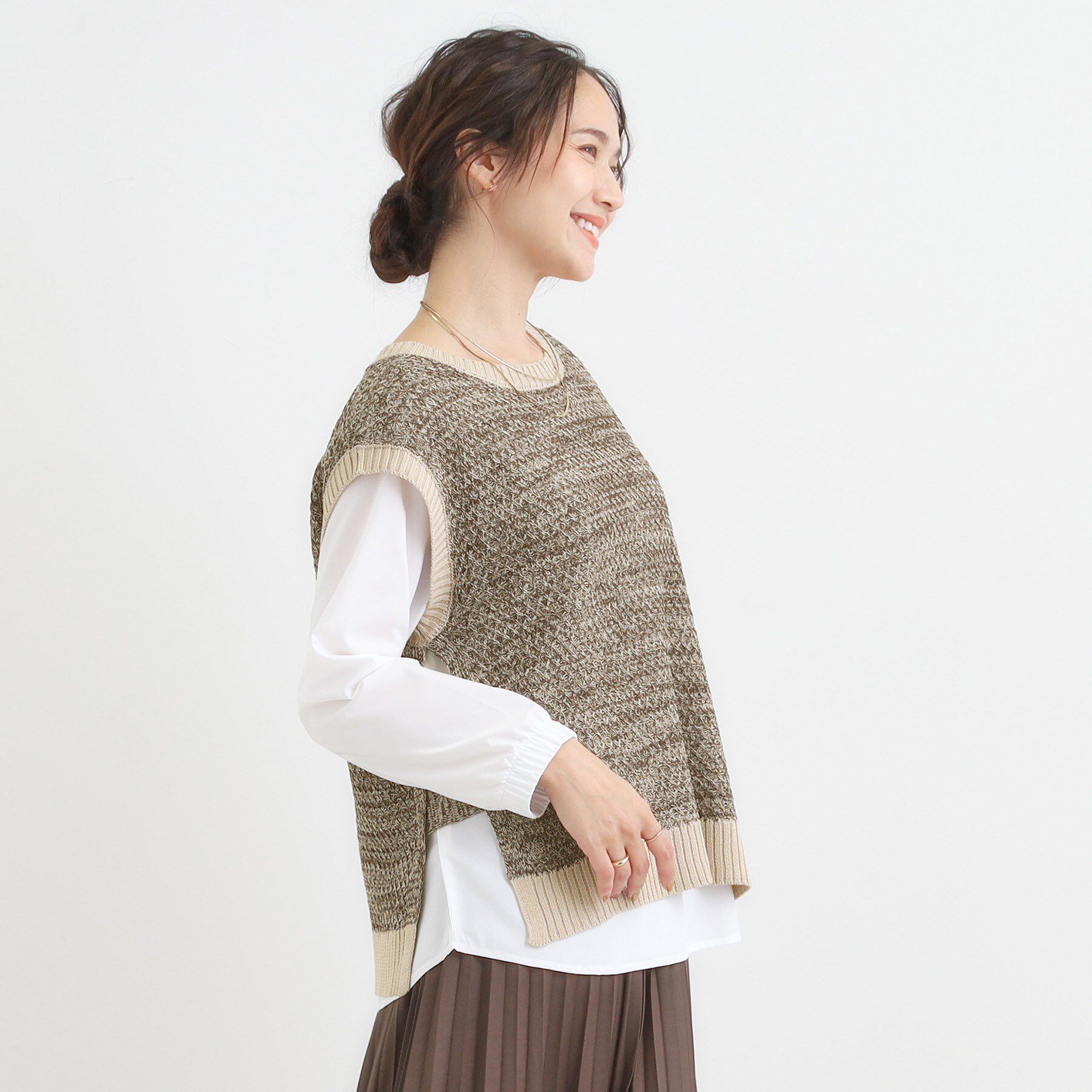 SHOO･LA･RUE「【2点セット/S-LL】着回しいろいろ 編み柄ベスト&times;ブラウス」|ニット・セーター|