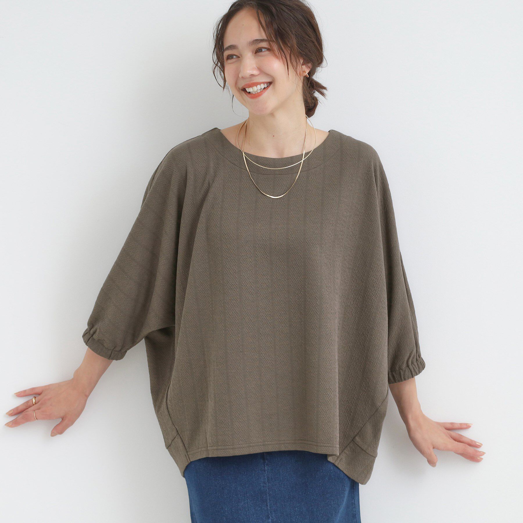 SHOO･LA･RUE「【S-LL/7分袖】さらっとしたタッチ ゆるシルエットが心地よいドルマントップス」|Tシャツ・カットソー|モカブラウン(042