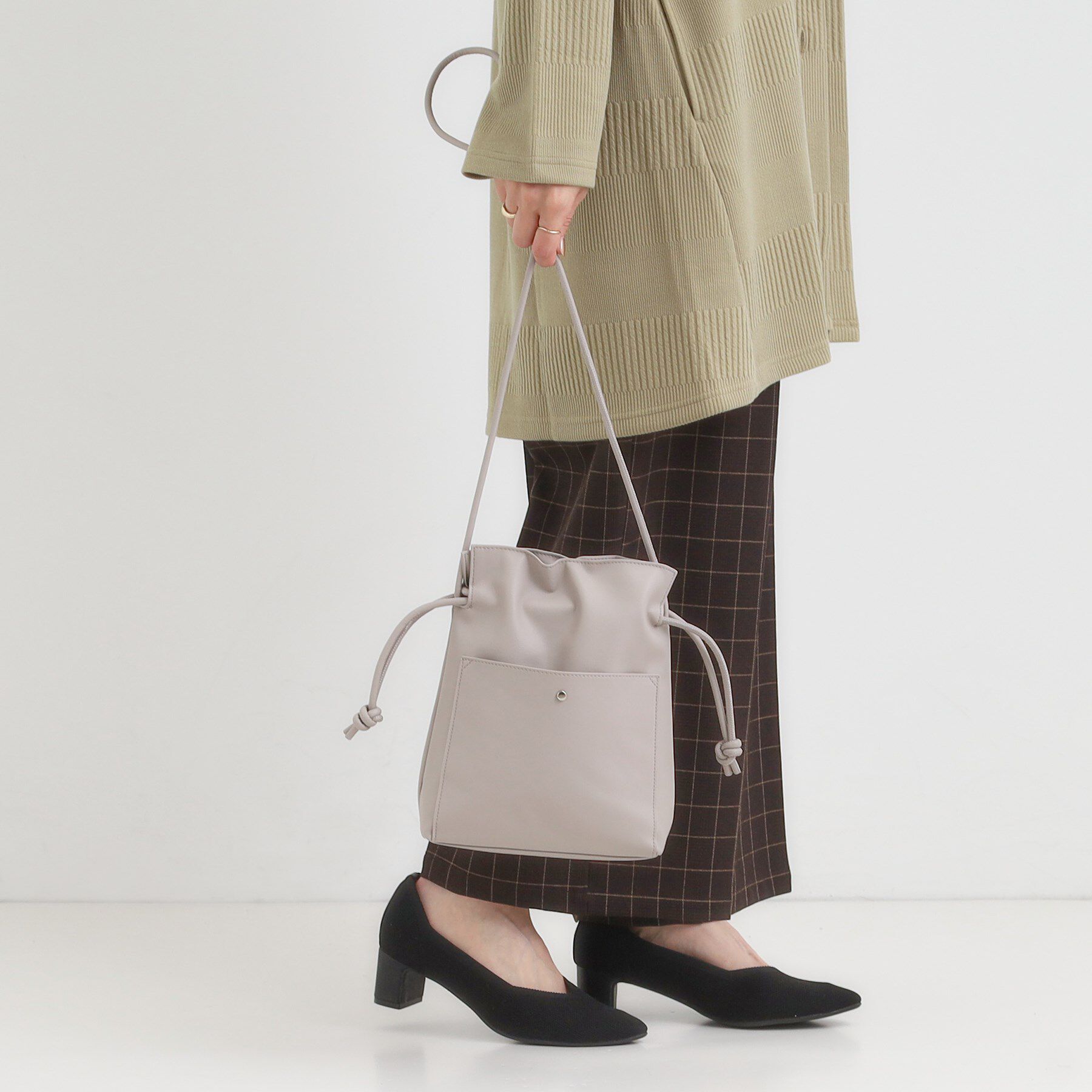 SHOO･LA･RUE「スクエア巾着ショルダーバッグ」|ショルダー・メッセンジャー|