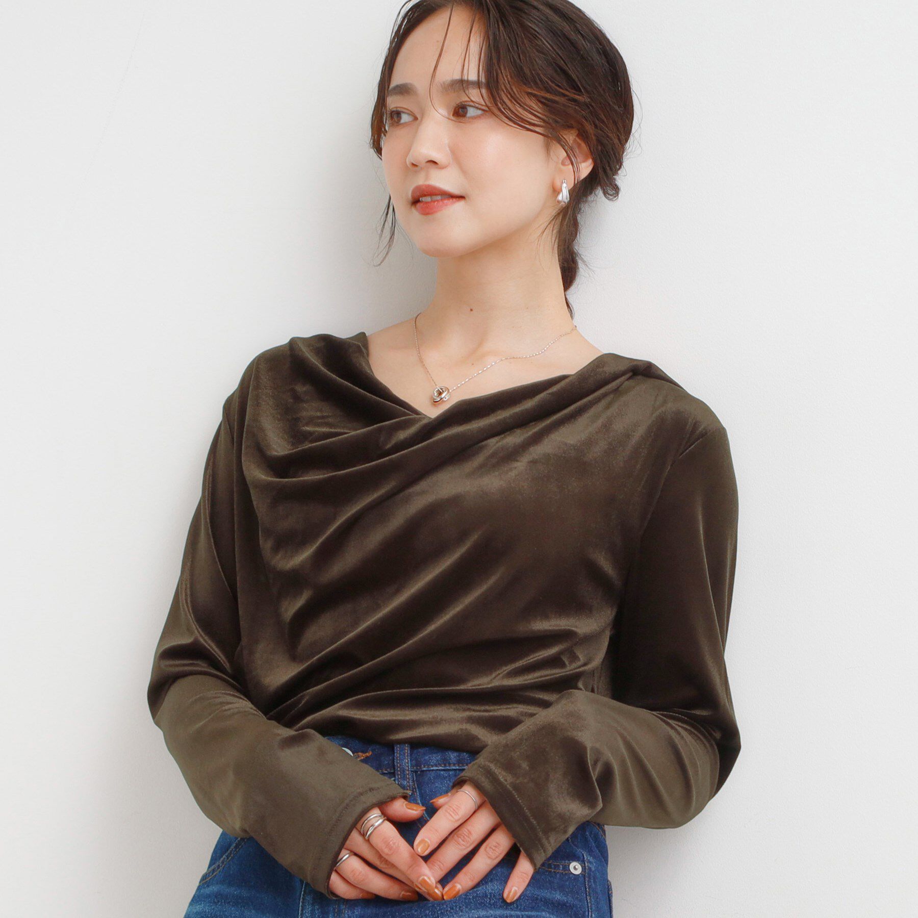 SHOO･LA･RUE「【S-LL】ベロア調ドレープデザインカットソー」|Tシャツ・カットソー|ブラウン(044)