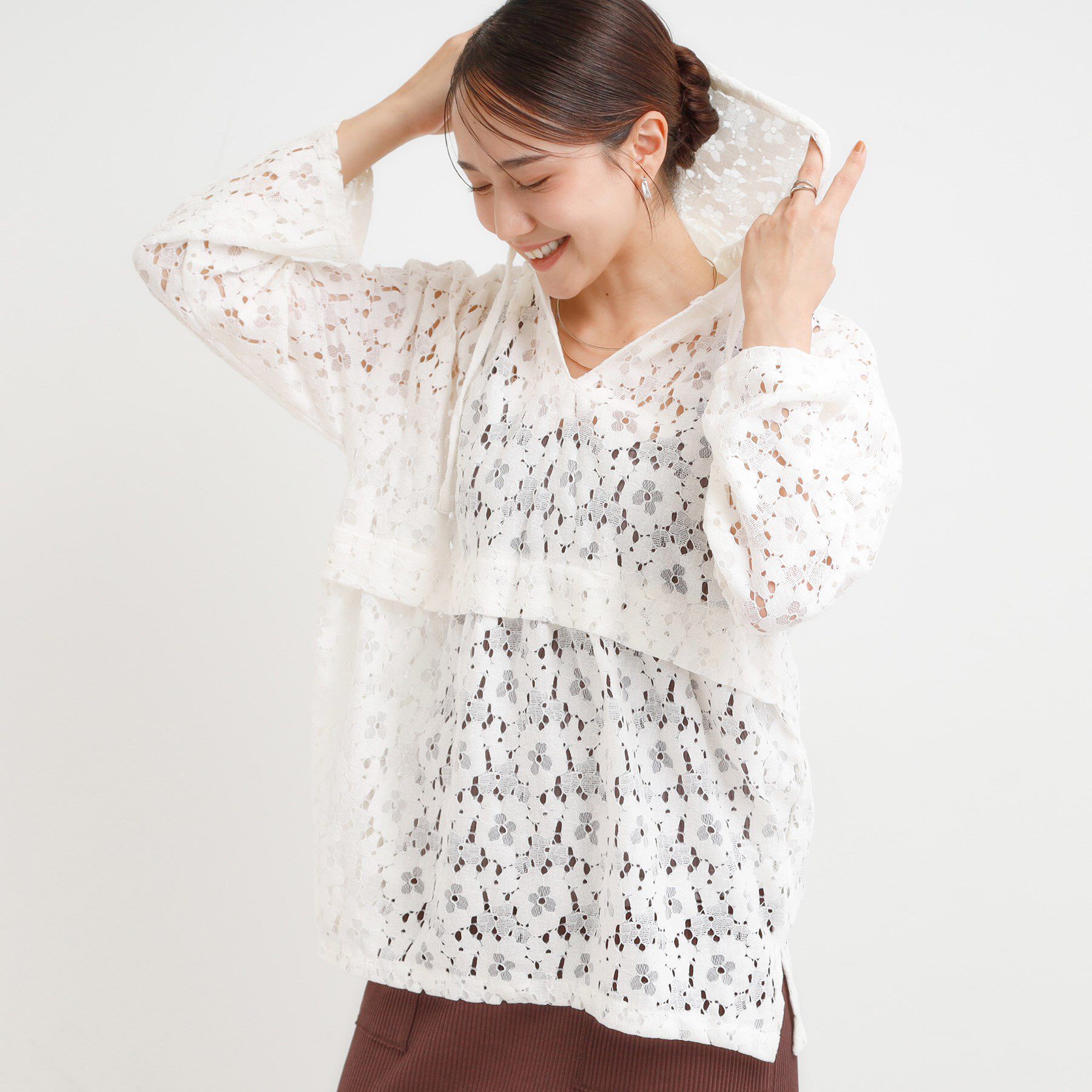 SHOO･LA･RUE「レースフーディプルオーバー」|シャツ・ブラウス|ホワイト(001)