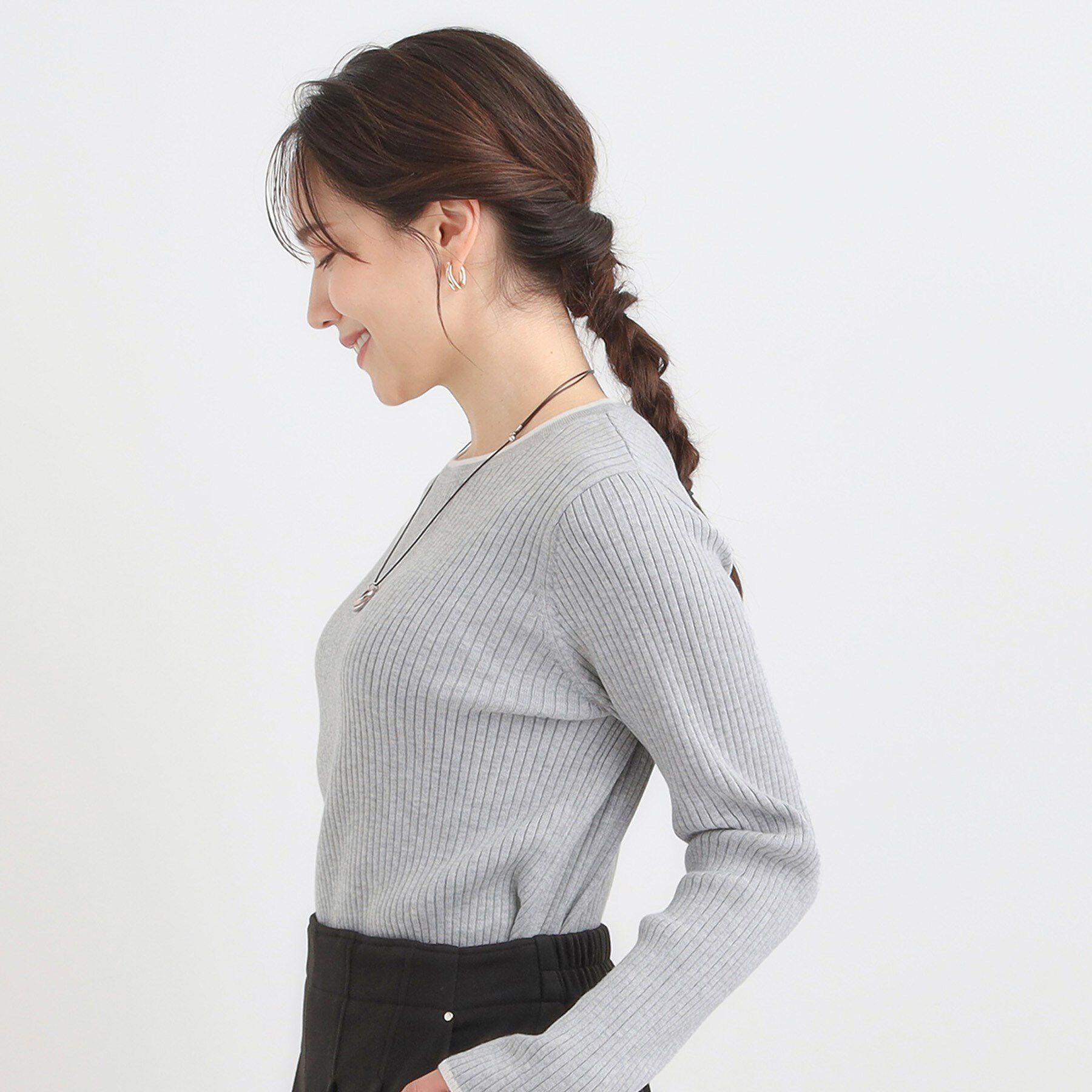 SHOO･LA･RUE「【絶妙なゆるピタ/洗濯機可】ちくちくしにくい リブクルーネックやわらかニット」|ニット・セーター|