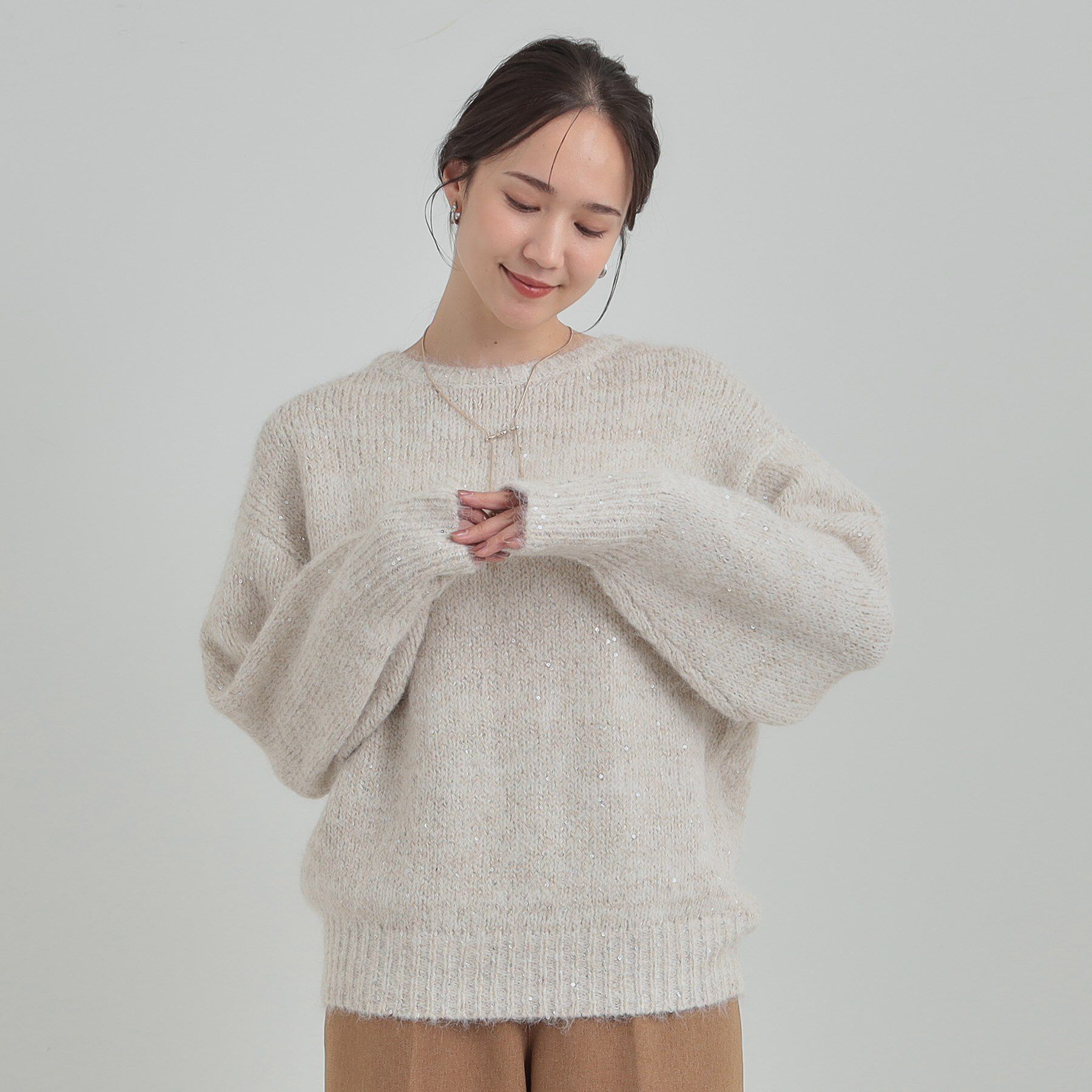 SHOO･LA･RUE「【洗濯機可/S-LL】上品にキラリと華やぐ スパンコールニット」|ニット・セーター|