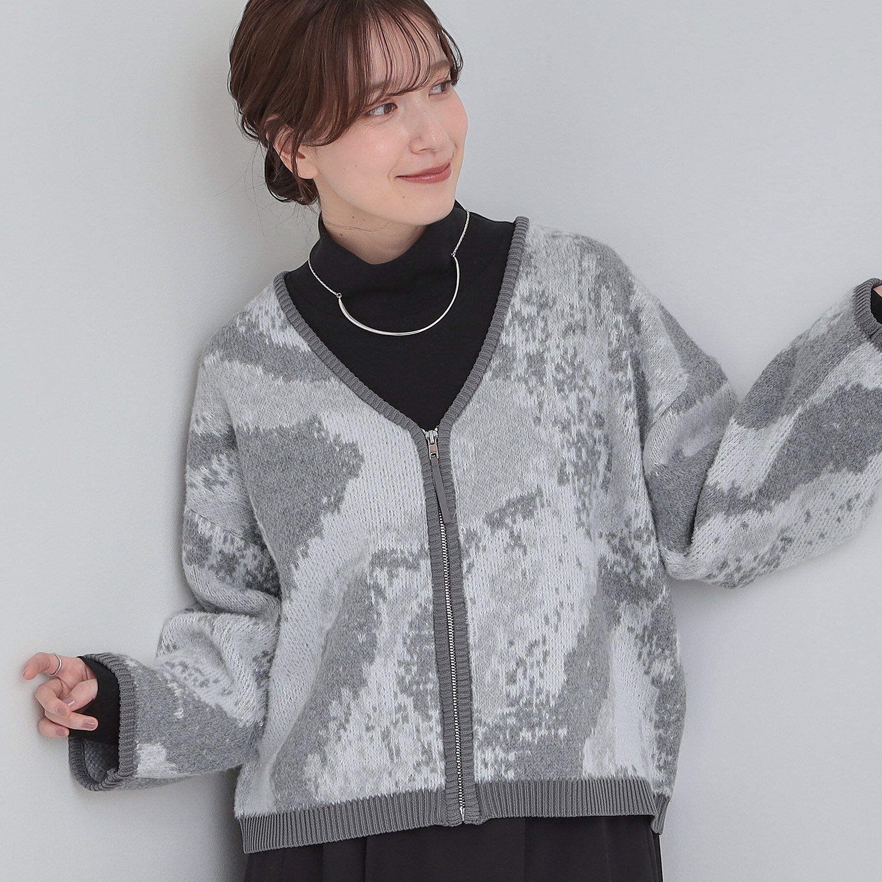 SHOO･LA･RUE「【洗濯機可】選べる3柄 VネックZIPカーディガン」|カーディガン|グレー(412)