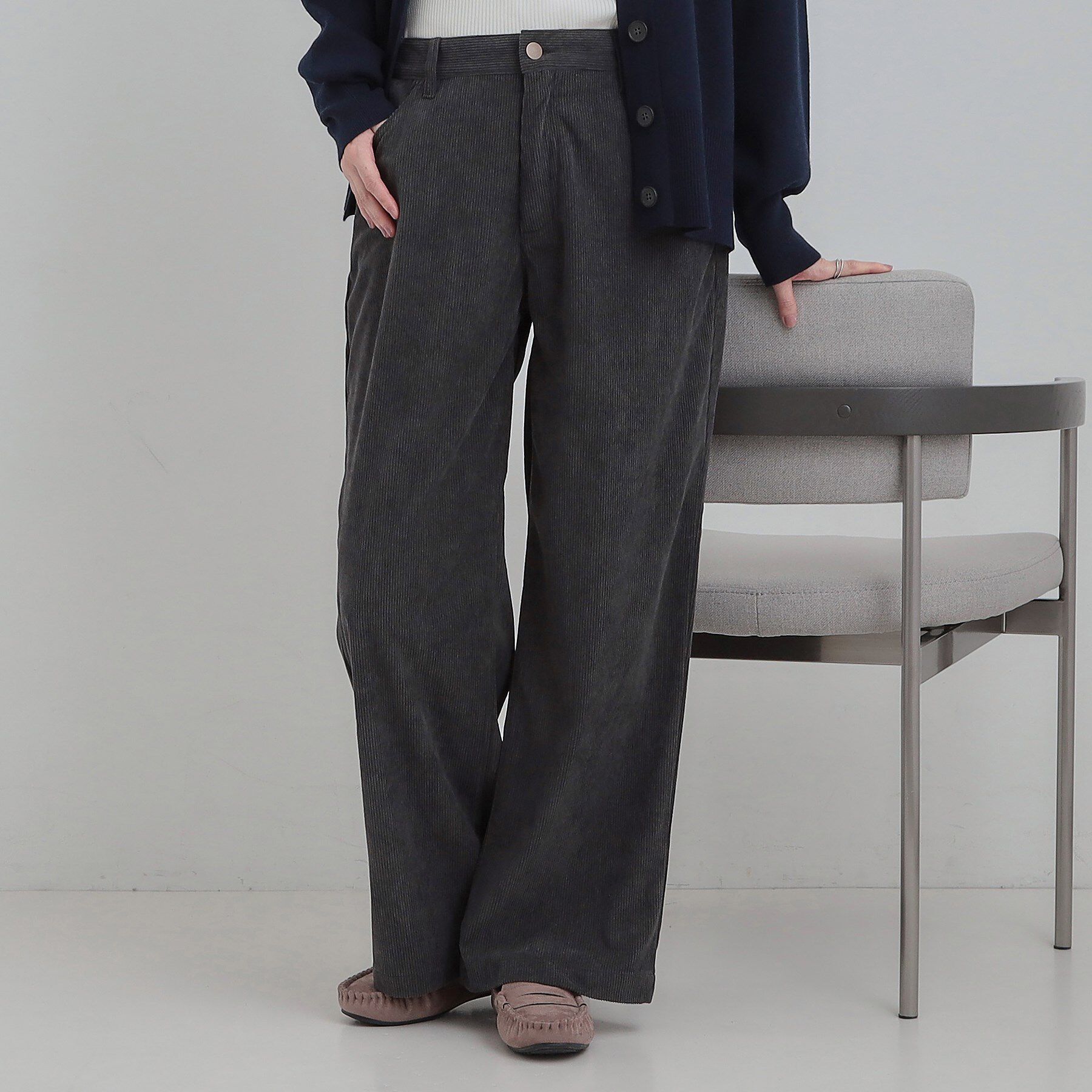 SHOO･LA･RUE「コーデュロイ ワイドストレートパンツ」|その他|チャコールグレー(0