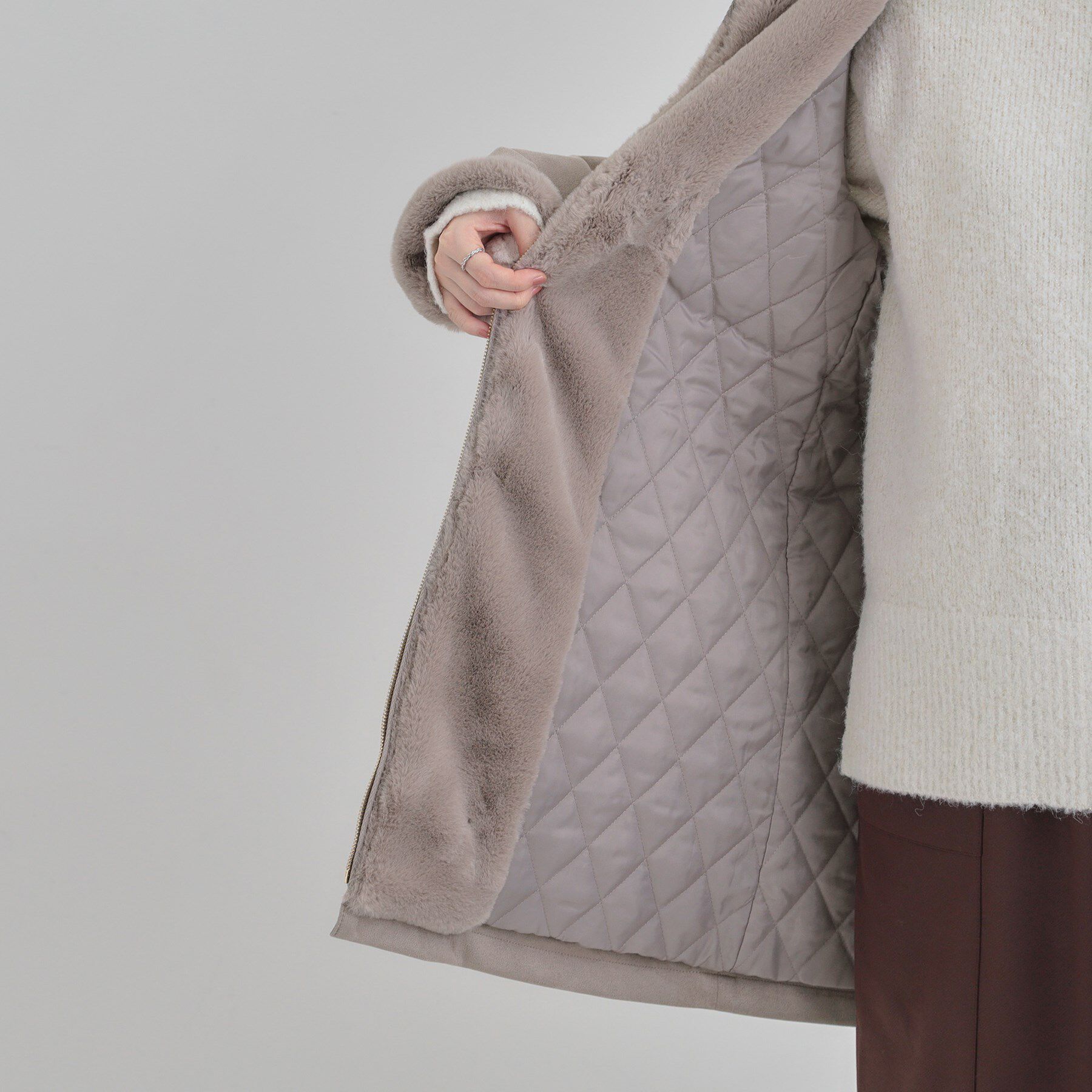 SHOO･LA･RUE「【S-LL】マットな色味が大人な雰囲気 スエード調フードコート」|その他|