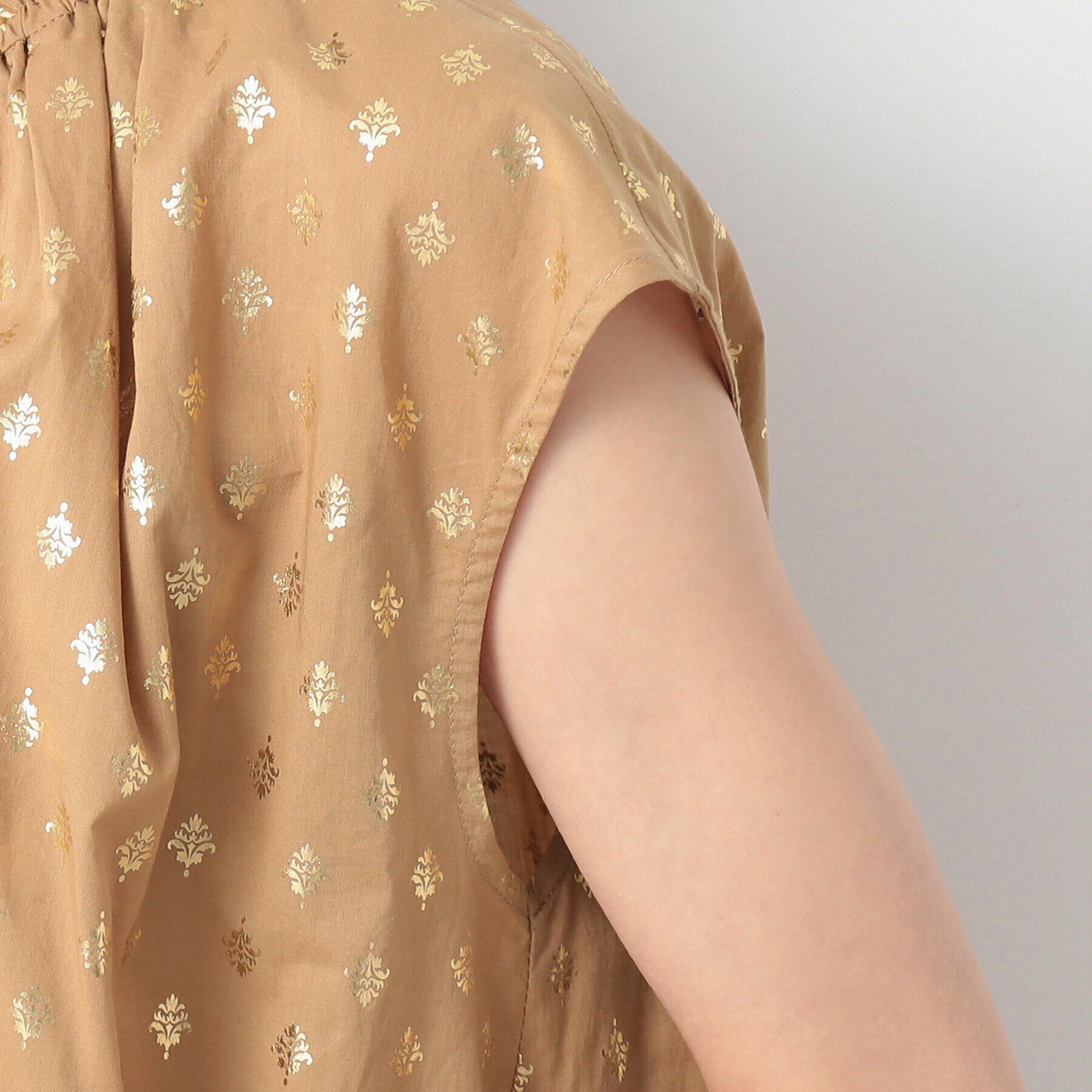 Dessin「【洗える】箔プリントフリルネックブラウス」|シャツ・ブラウス|