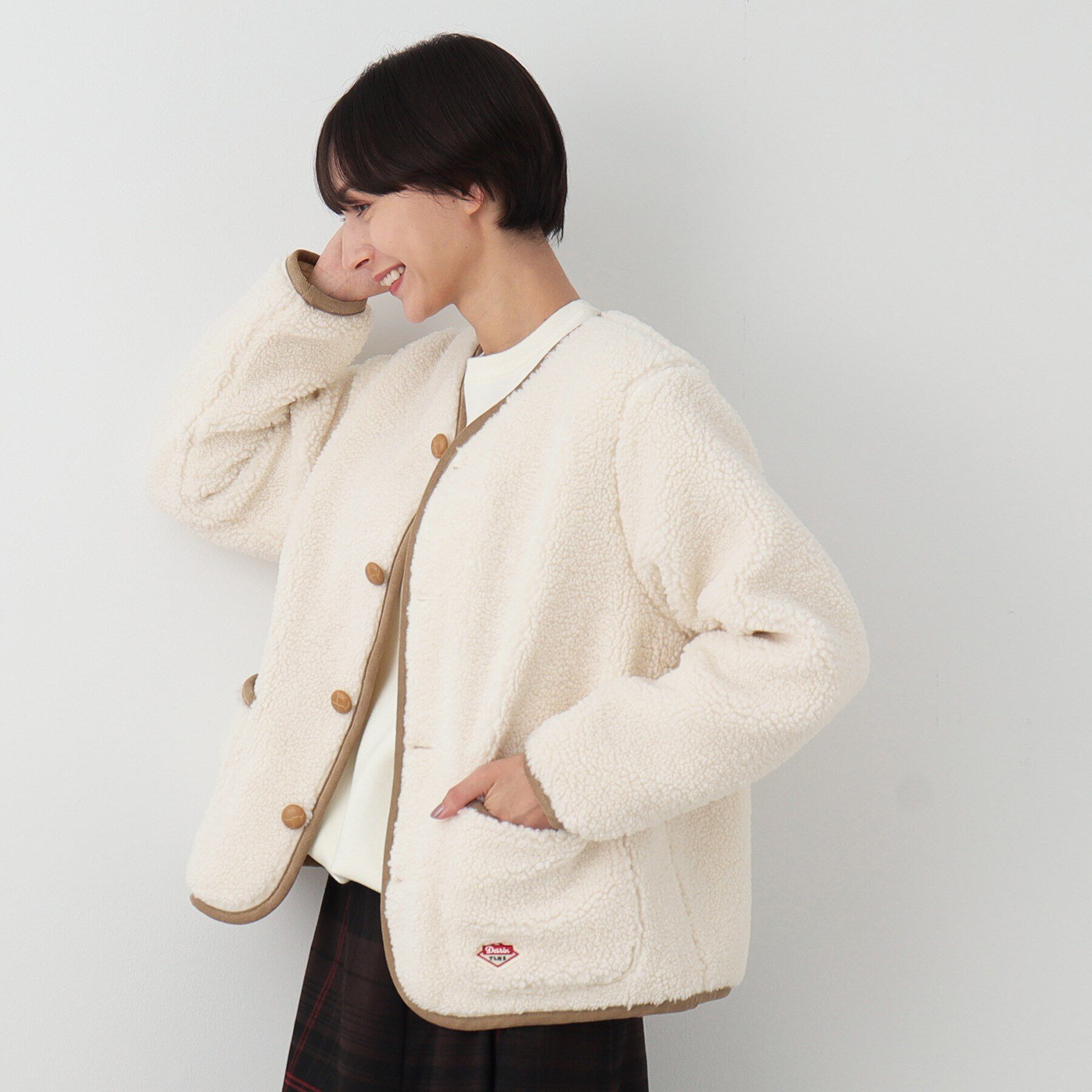 Dessin「【ユニセックス】ボタン付きボアジャケット」|ノーカラージャケット|