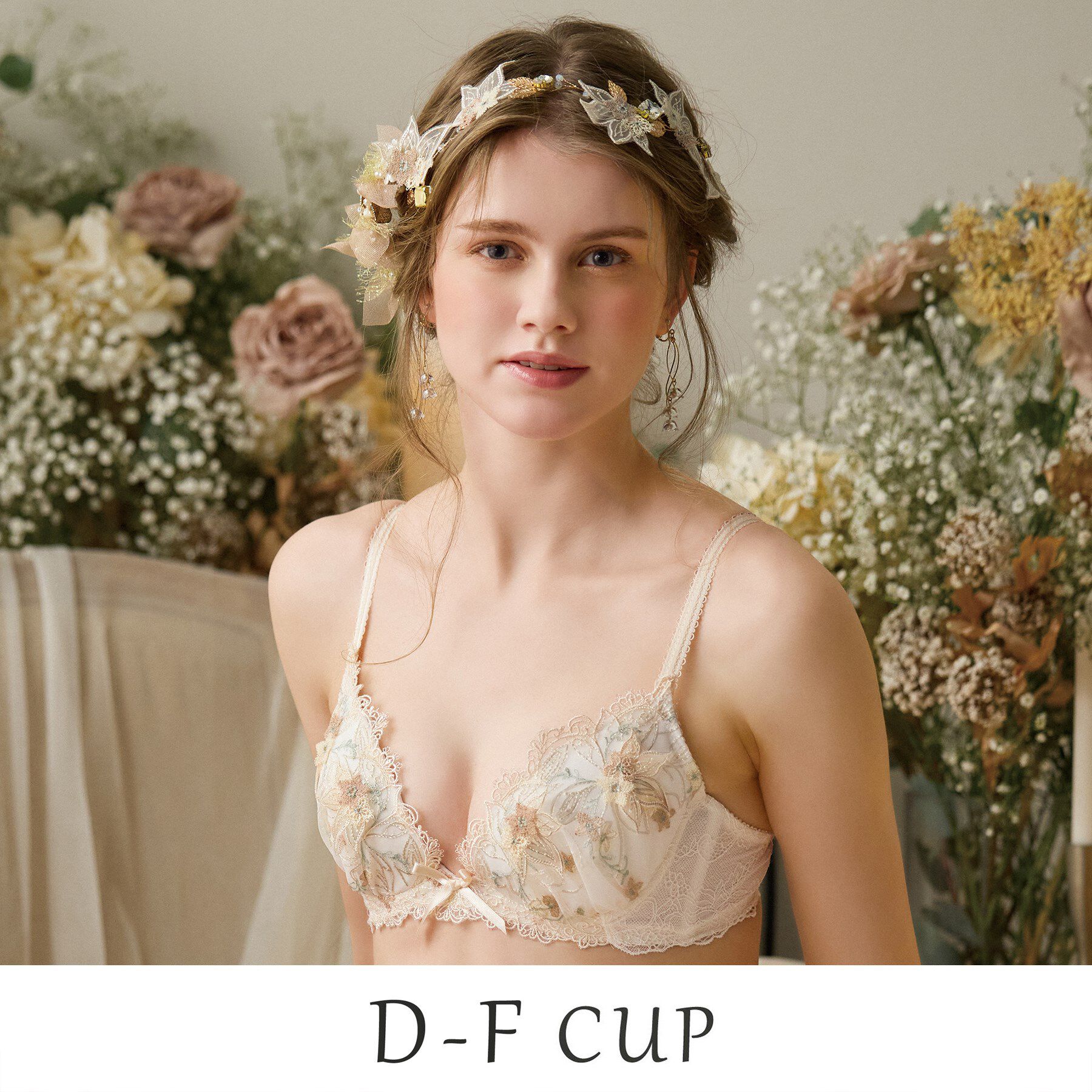 Risa Magli「セレスティナ ブラジャー (D-F) ＜V Make Type＞」|インナー|クリーム(054)