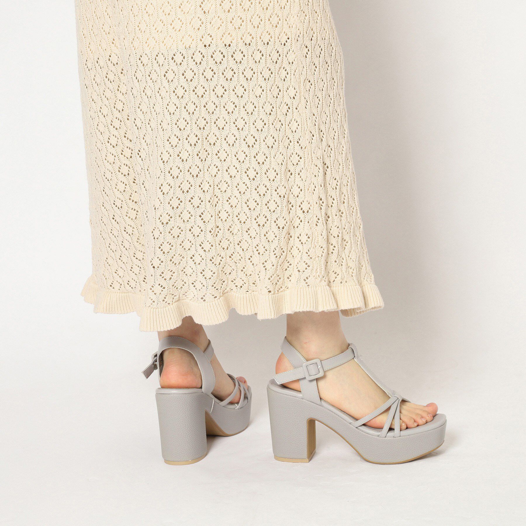 ESPERANZA「Tストラップミニバックルサンダル」|サンダル|