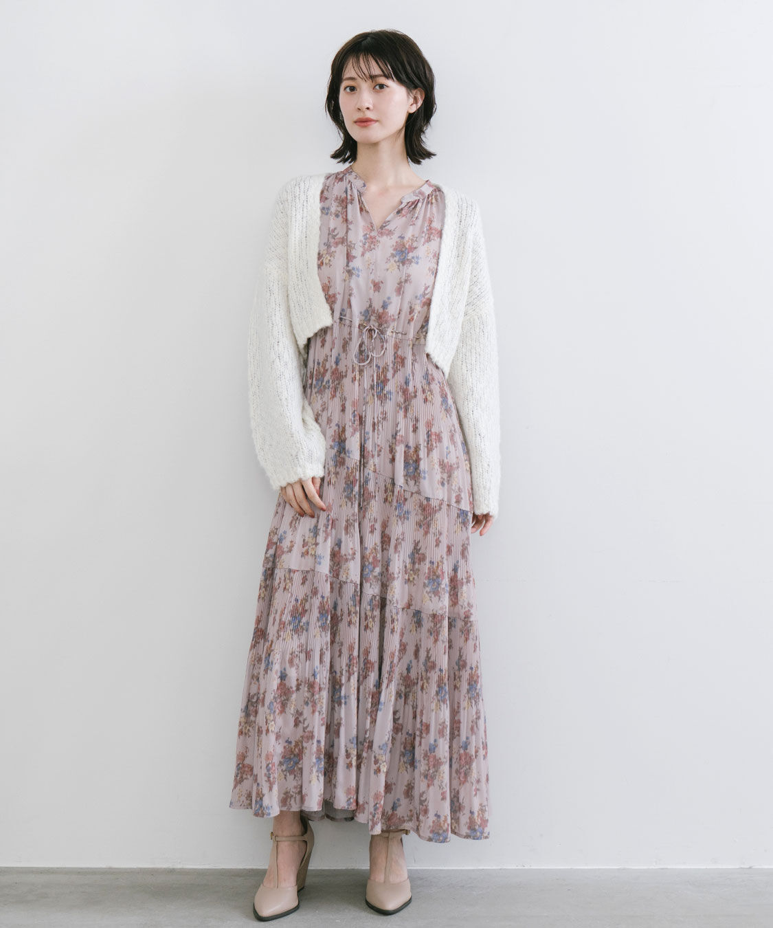 COCO DEAL「【岡崎紗絵さんコラボ】フラワープリントプリーツティアードワンピース」|ワンピース|