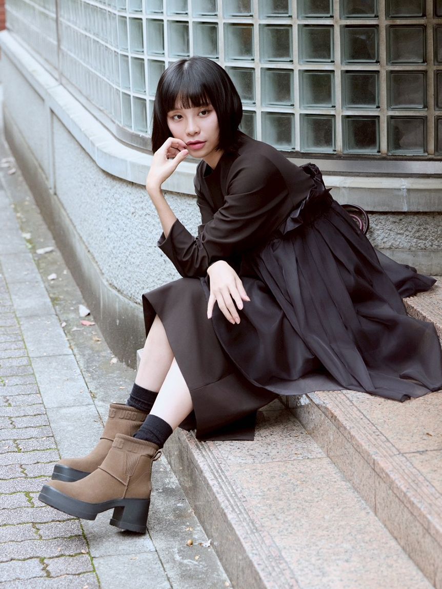 UGG for emmi】MOXY CHELSEA（UGG）｜ルミネのファッション通販