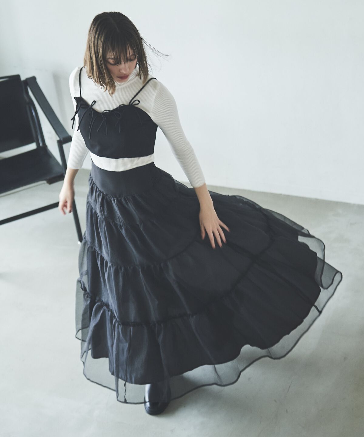 アンドクチュール「オーガンジーシアーティアードスカート」|フレア|ブラック