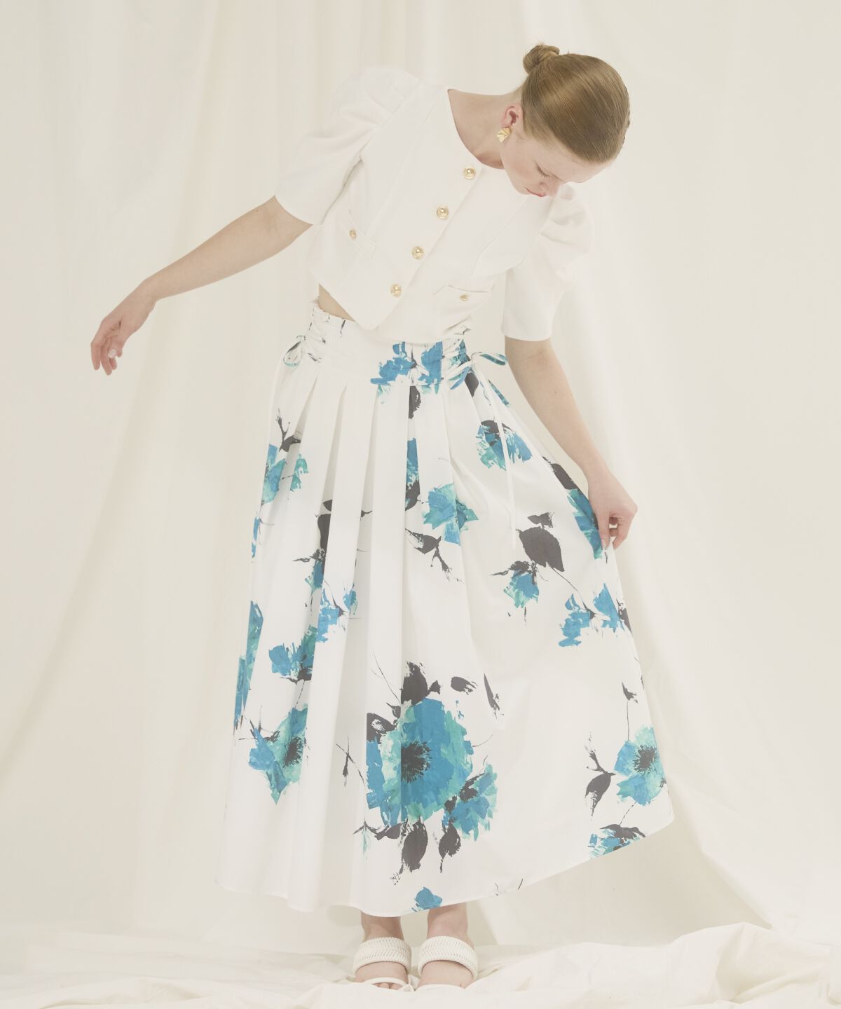 アンドクチュール「パワーショルダーポンチジャケット」|ノーカラージャケット|