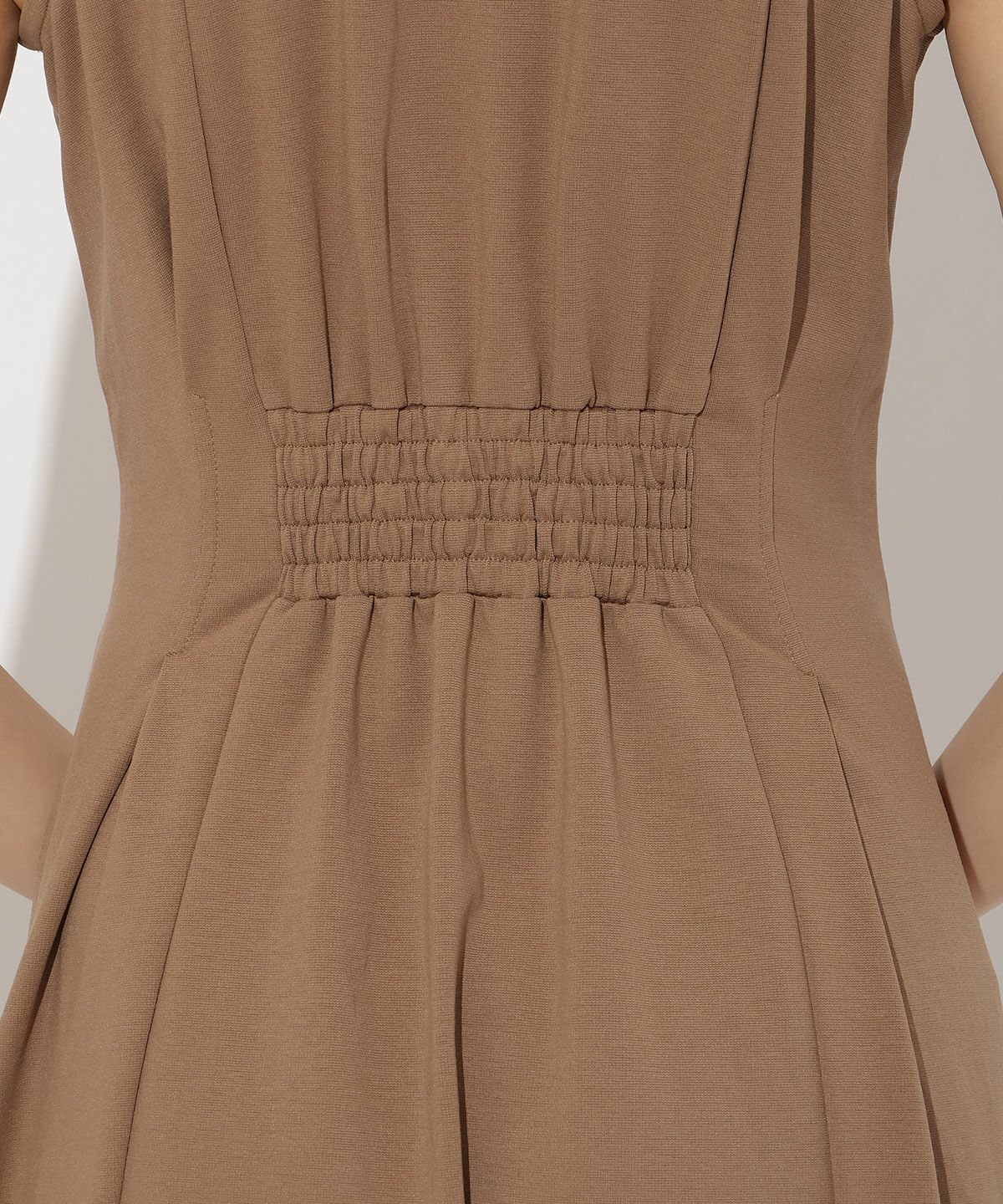 アンドクチュール「ウエストタックセンターZIPワンピース」|ワンピース|