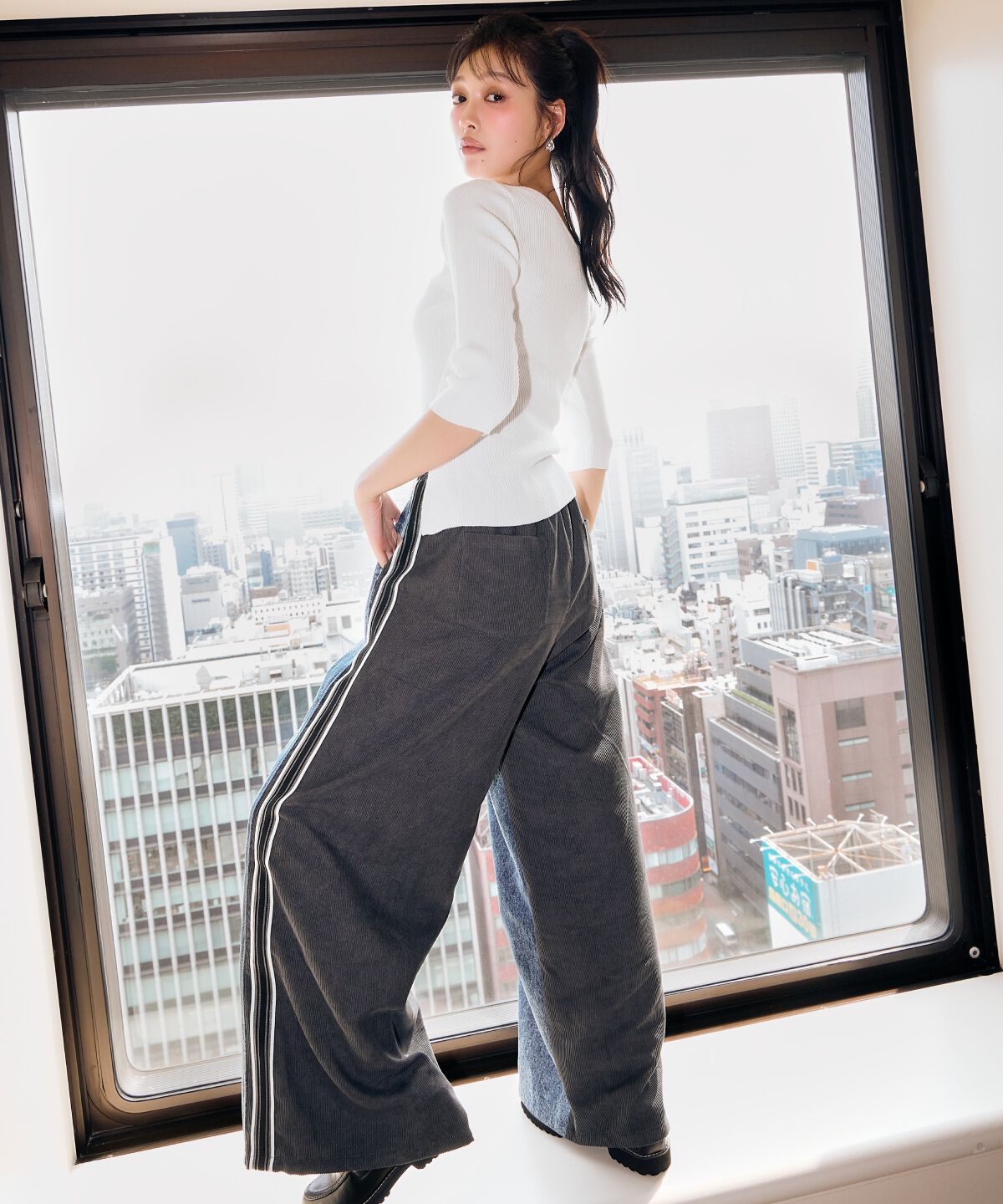 アンドクチュール「アシメVネック7分袖プルオーバー」|ニット・セーター|