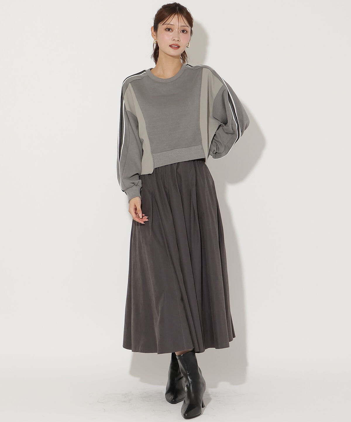 アンドクチュール「ピーチスウェードタックスカート」|フレア|ライトグレー