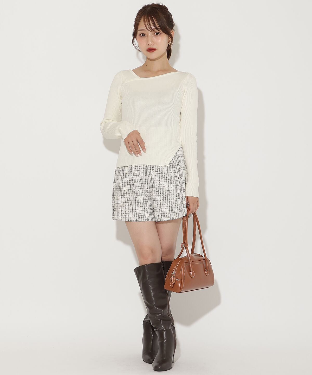 アンドクチュール「アシメＶネック長袖プルオーバー」|ニット・セーター|