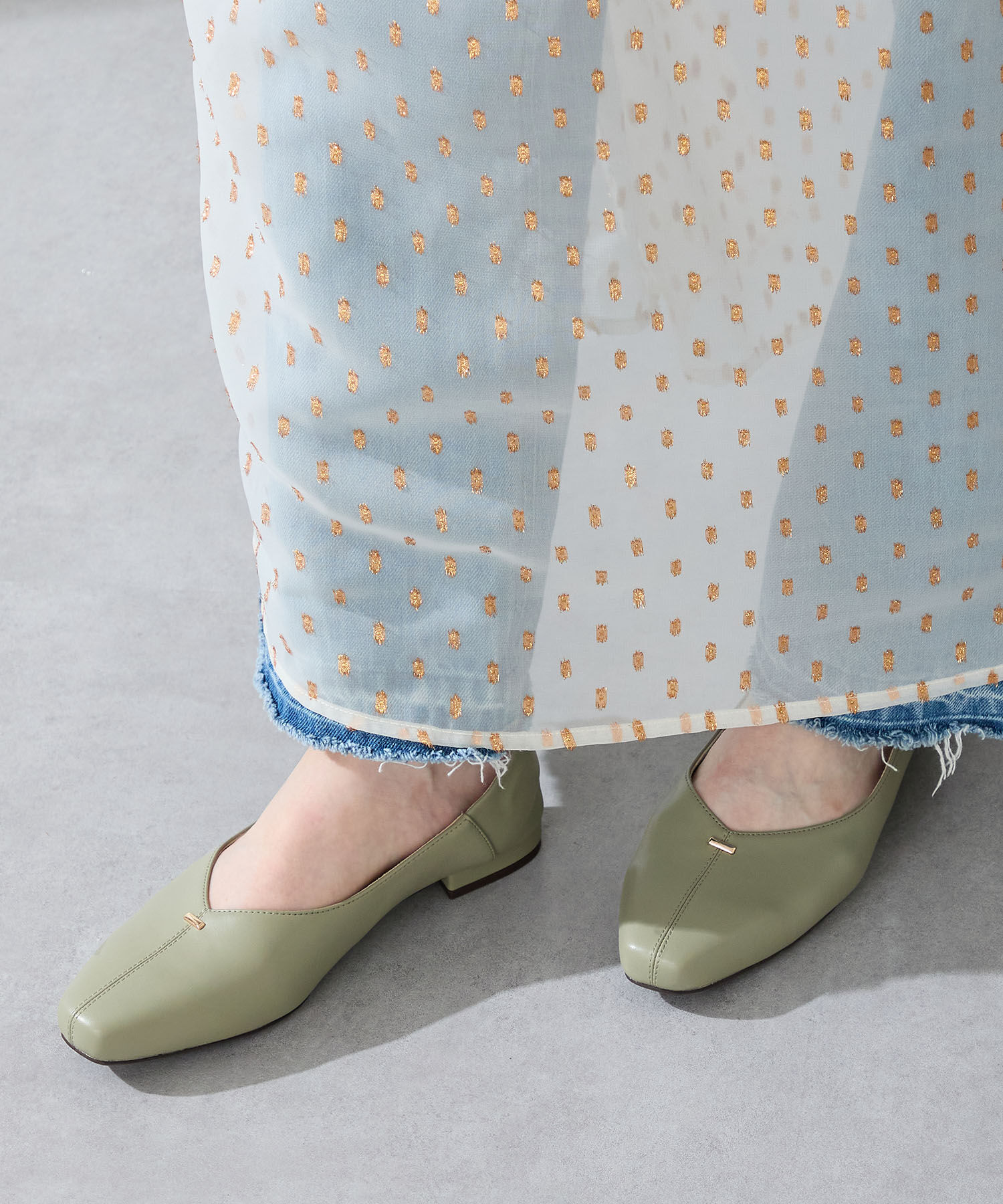 ORiental TRaffic「●2025秋冬新作●ゴールドパーツVカットバブーシュ/51312」|パンプス|