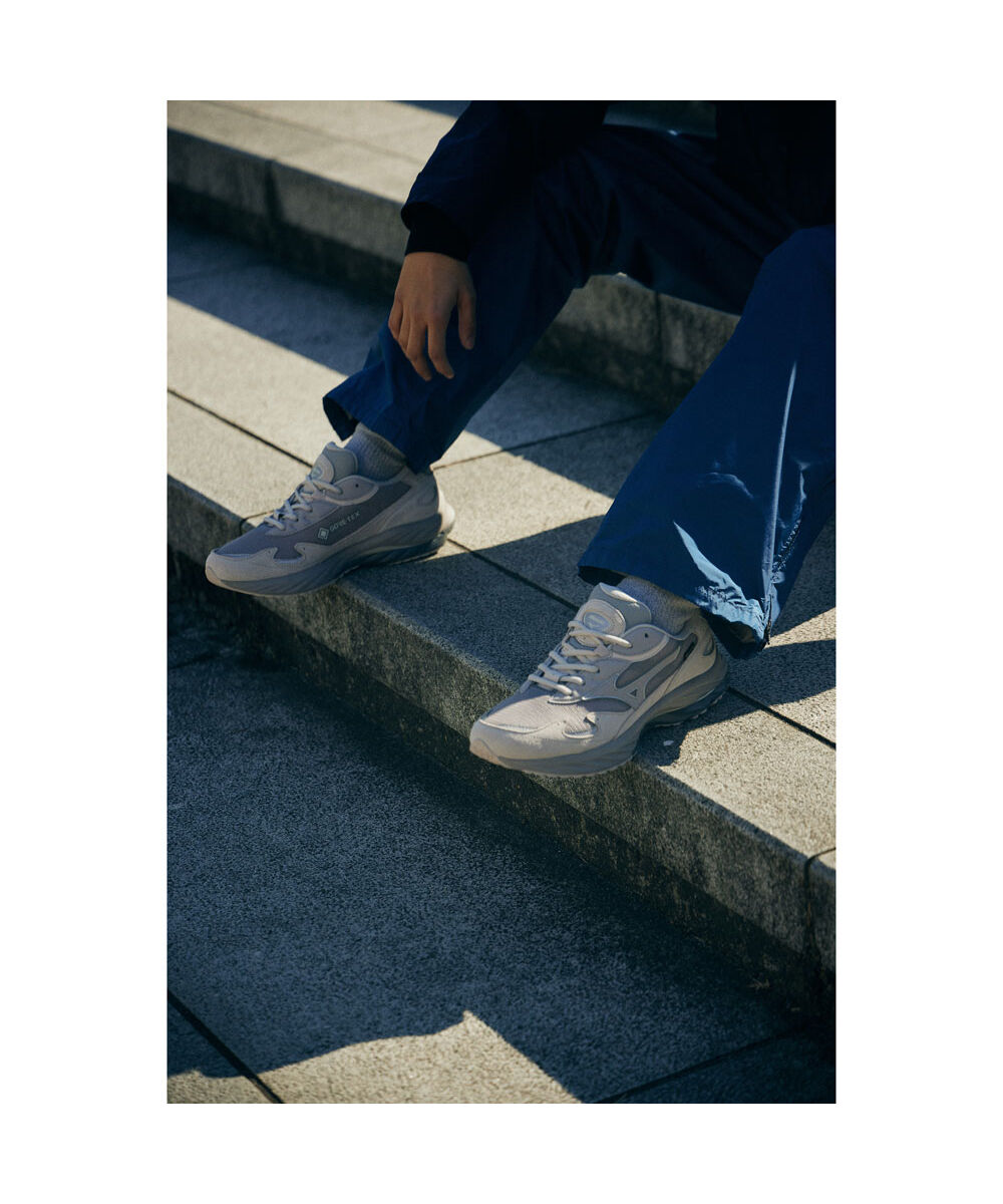 MIZUNO「WAVE RIDER &beta; GTX(ゴアテックス／防水)」|スニーカー|