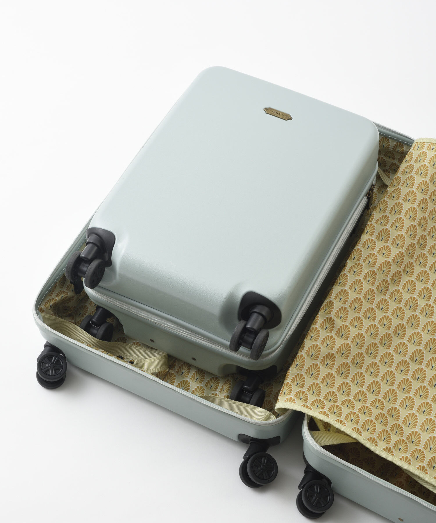 MILESTO「MILESTO UTILITY  ハードキャリー75L ストッパー付」|キャリーケース|