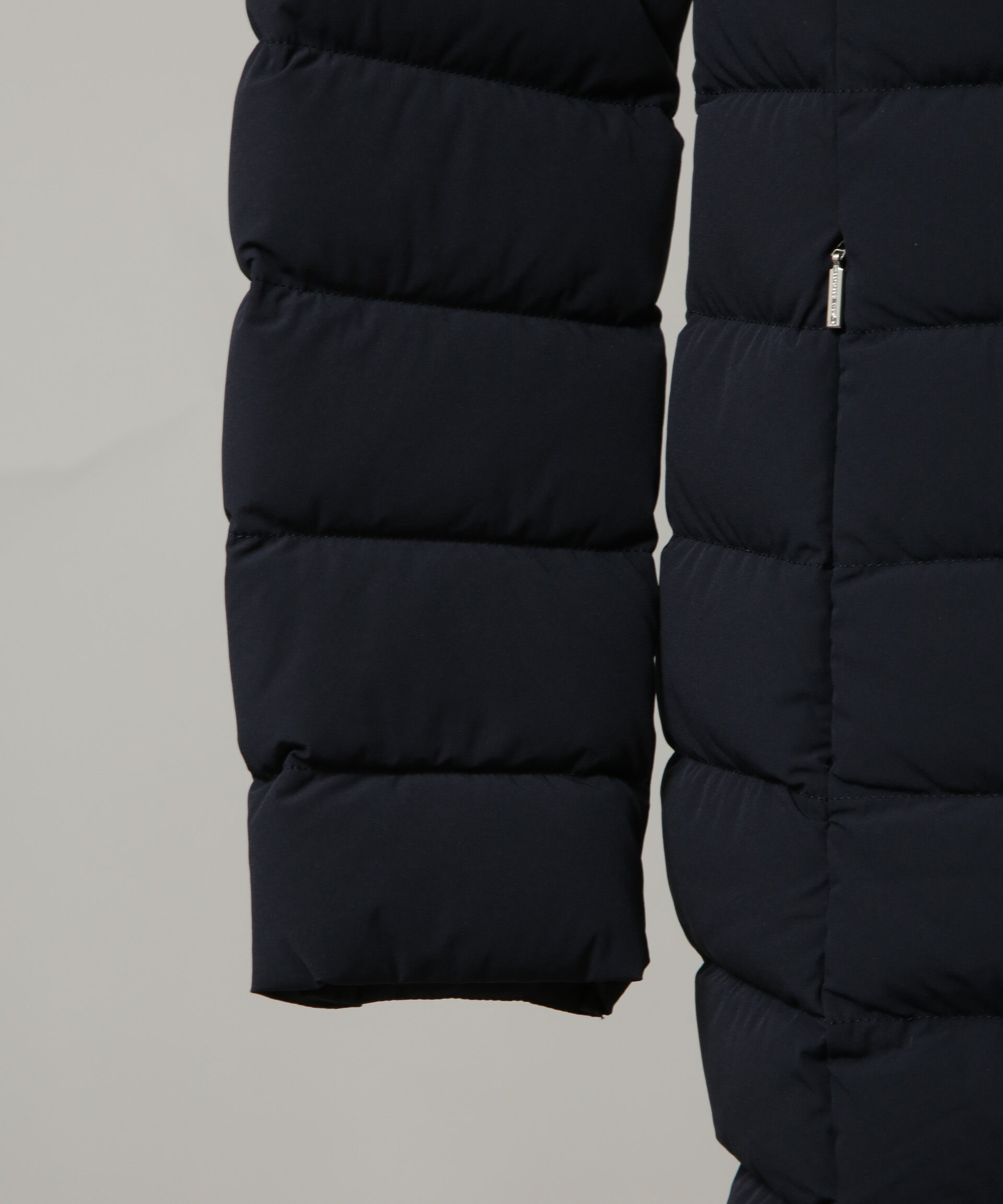 nano･universe「CAPE HORN/SANTACRUZ」|ダウン|