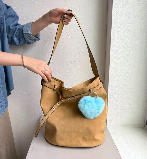 fredy emue「ファーハートチャーム」|チャーム・キーホルダー|