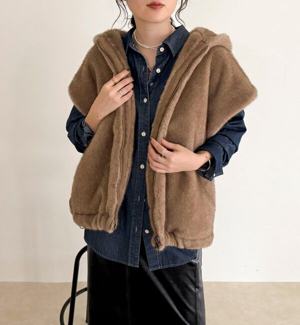 fredy emue「フェイクファーフードベスト」|ベスト・ジレ|