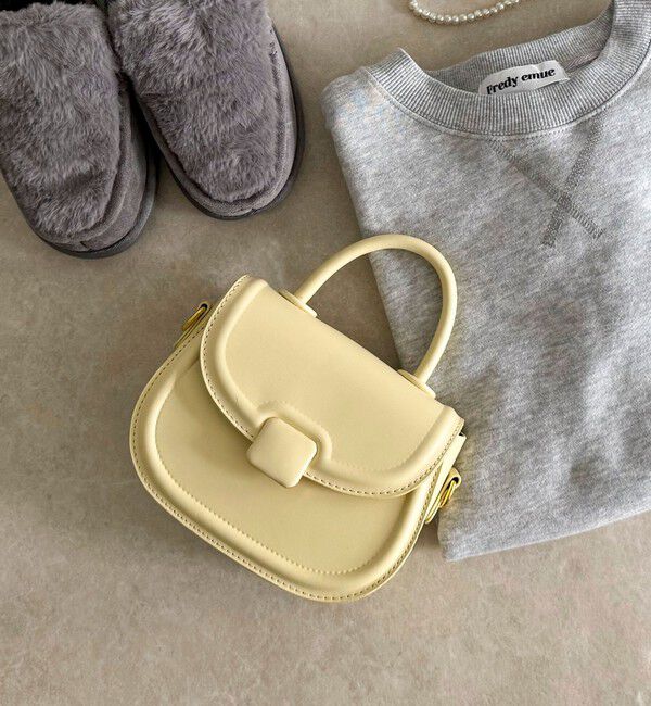 fredy emue「ソリッドカラーポシェット」|ショルダー・メッセンジャー|