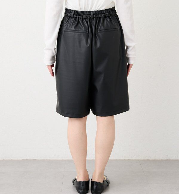  「【ハンサムな着こなしに】合皮ハーフパンツ」|チノ|