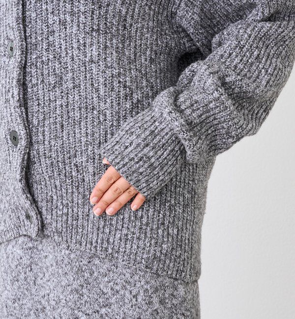  「【キャッチーな素材感】ブークレーヤーンカーディガン」|カーディガン|