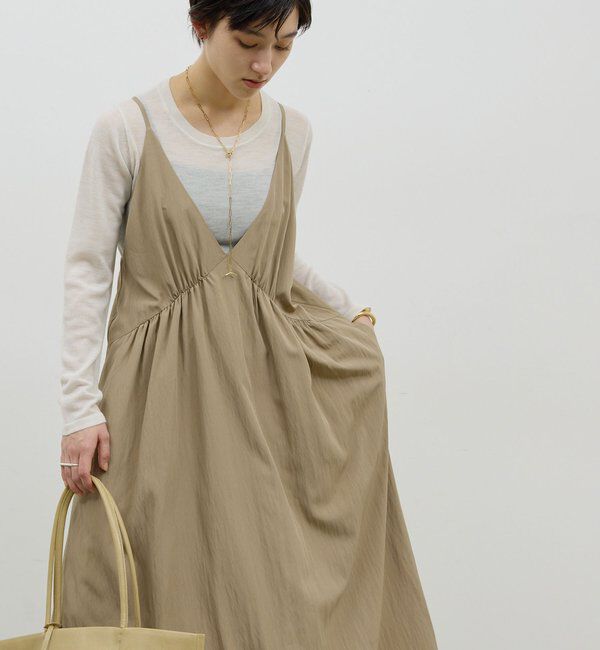 「【万能ワンピース】【オールシーズン活躍】ディープVキャミワンピース」|ワンピース|グレージュ