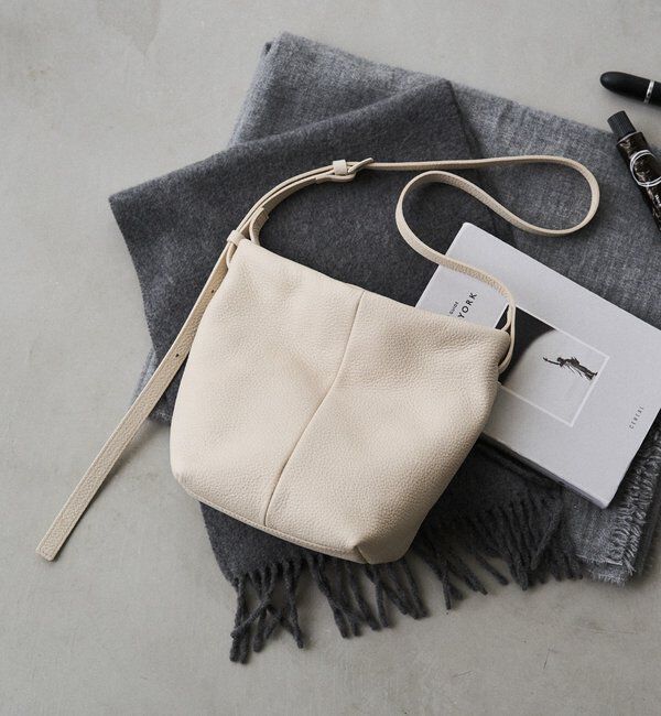  「【再値下げ】レザーミニショルダーバッグ」|ショルダー・メッセンジャー|アイボリー