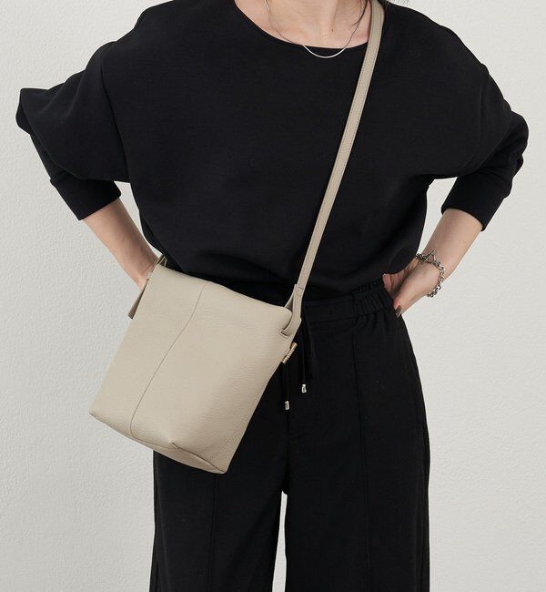  「【再値下げ】レザーミニショルダーバッグ」|ショルダー・メッセンジャー|