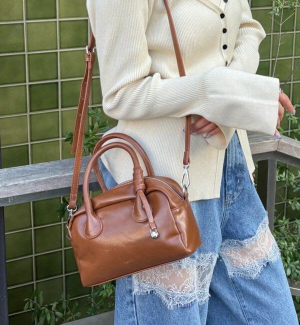  「loti サークルプレート付きスクエアボストンBAG」|ボストンバッグ|