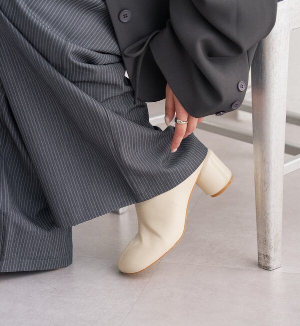  「ラウンドローファー」|その他|