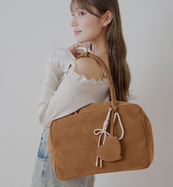  「【2サイズ展開】チャーム付きスクエアボストンバッグ【タブレット端末収納可能】」|ボストンバッグ|