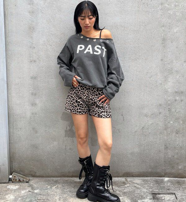  「EYELET OFF-SHOULDER LOGO SWEAT」|Tシャツ・カットソー|