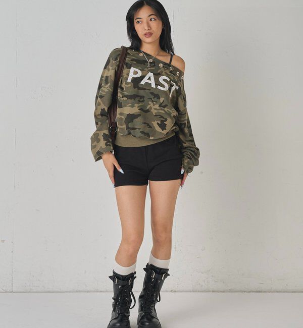  「EYELET OFF-SHOULDER LOGO SWEAT」|Tシャツ・カットソー|