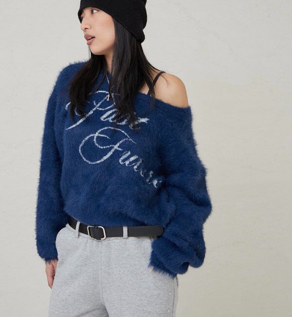  「SHAGGY LOGO OFF-SHOULDER KNIT」|ニット・セーター|