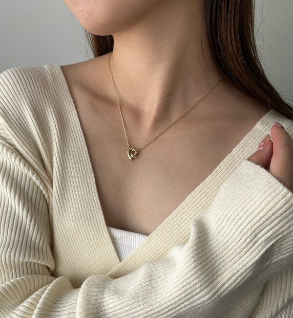  「〈GOLDY/ゴールディ〉トライアングルリボンネックレス」|リング|