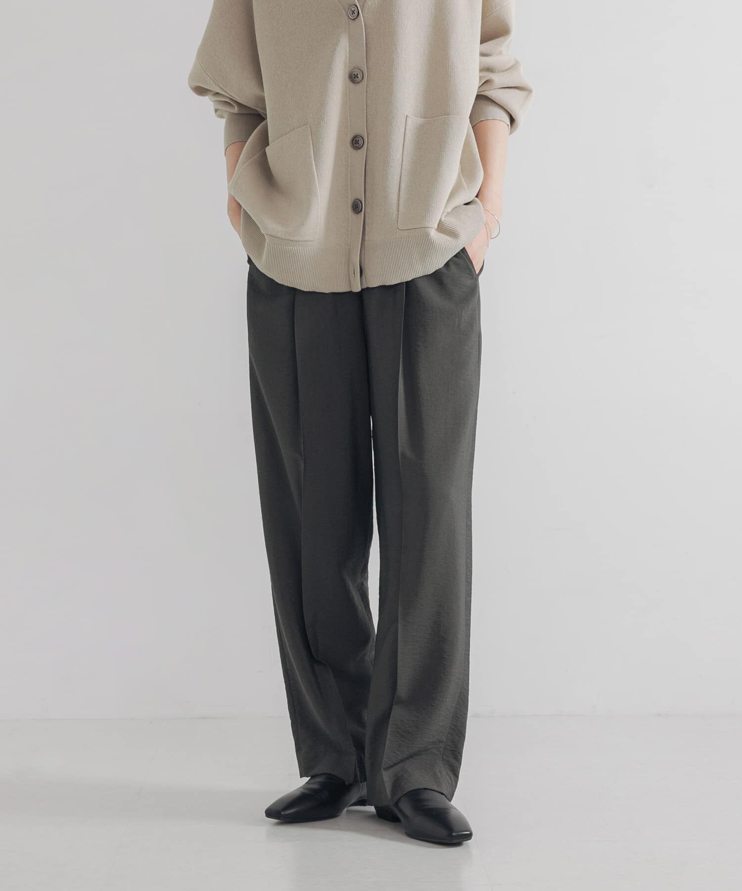 URBAN RESEARCH「『34サイズ/低身長向けも展開』 ポプリンイージーテーパードパンツ」|その他|グリーン系その他