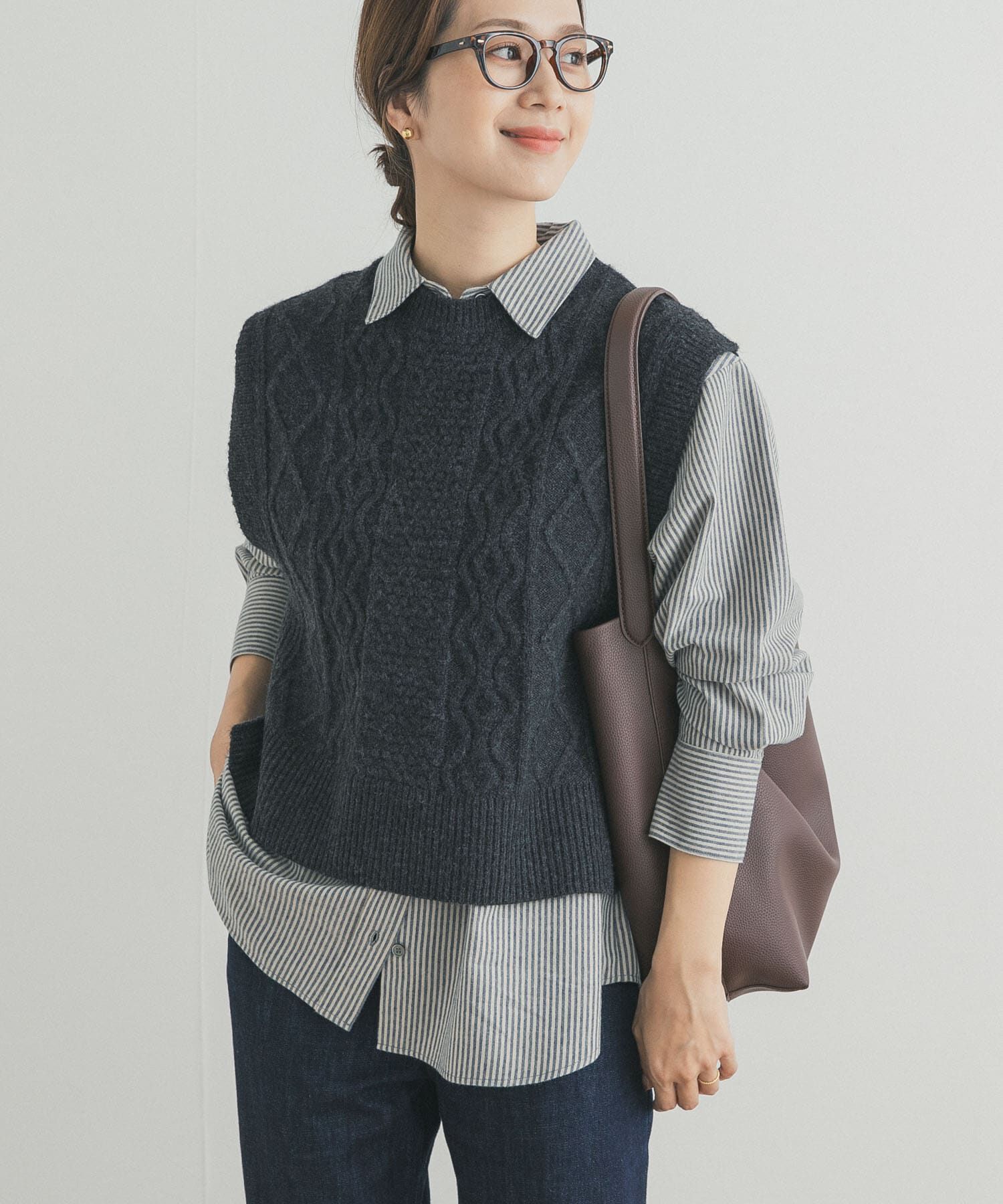URBAN RESEARCH DOORS「ケーブル柄ニットベスト」|ベスト・ジレ|チャコールグレー