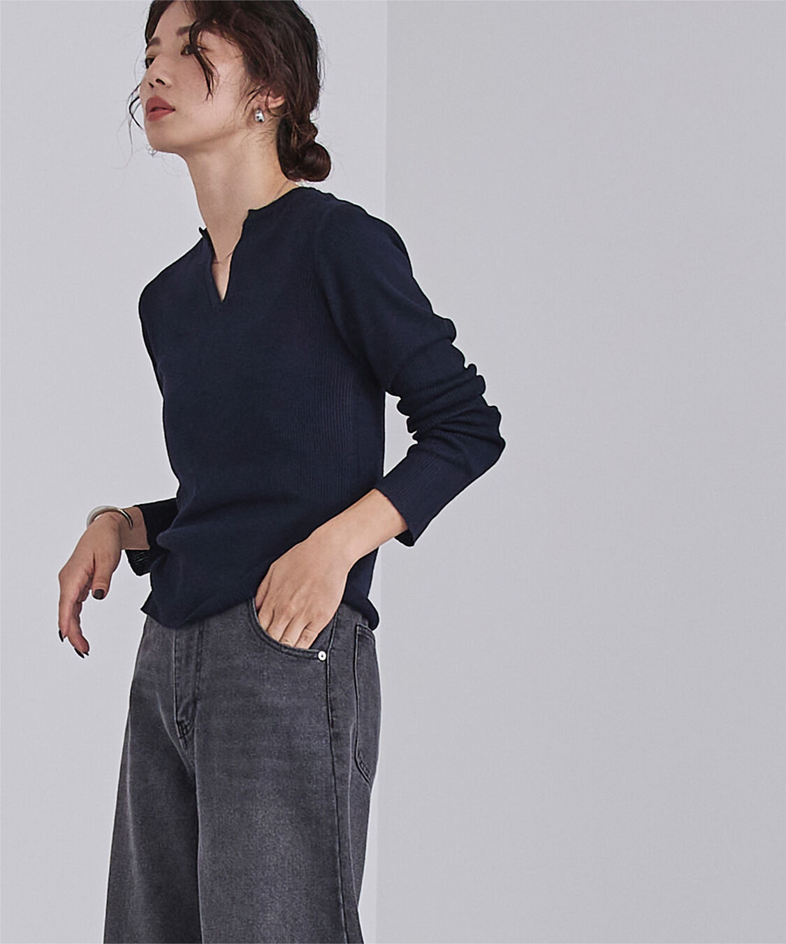 ur's「チクチクしないウールブレンドキーネックリブニット」|ニット・セーター|